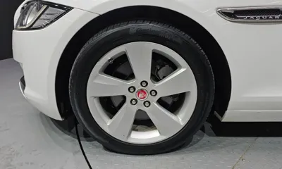 Jaguar XF 2018, 79148 км, за 5795.4 USD