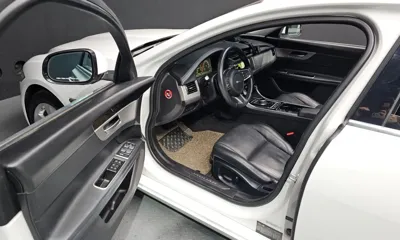 Jaguar XF 2018, 79148 км, за 5795.4 USD - фото 10