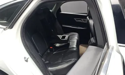Jaguar XF 2018, 79148 км, за 5795.4 USD - фото 12