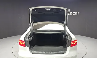 Jaguar XF 2018, 79148 км, за 5795.4 USD - фото 20