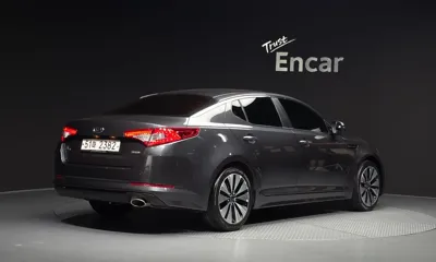 Kia K5 2013, 83475 км, за 3843.65 USD