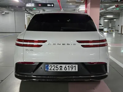 Genesis GV70 2025, 3225 км, за 15276.6 USD - фото 4