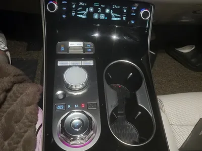 Genesis GV70 2025, 3225 км, за 15276.6 USD - фото 9