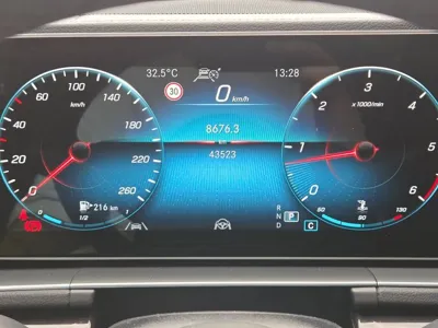 Mercedes-Benz GLE-Class 2023, 43523 км, за 53498.75 USD - фото 7