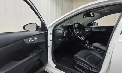 Kia K3 2022, 245097 км, за 8527.24 USD - фото 10