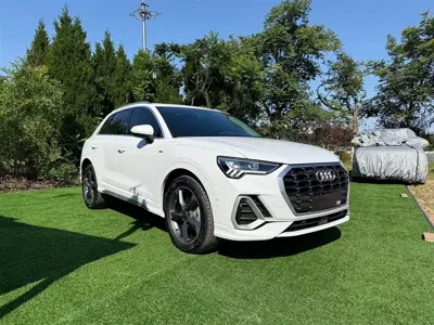 Audi Q3 2023, 23000 км, за 27276.09 USD