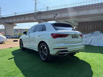 Audi Q3 2023, 23000 км, за 27276.09 USD