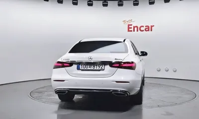Mercedes-Benz E-Class 2022, 22989 км, за 26977.82 USD