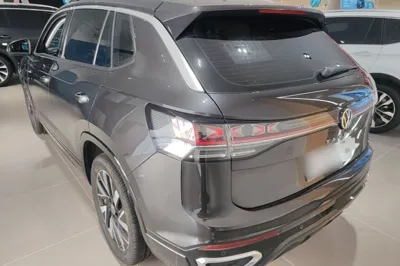 Volkswagen Tayron 2023, 63300 км, за 18127 USD