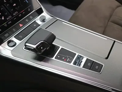 Audi A7L 2023, 59000 км, за 33224.64 USD - фото 14