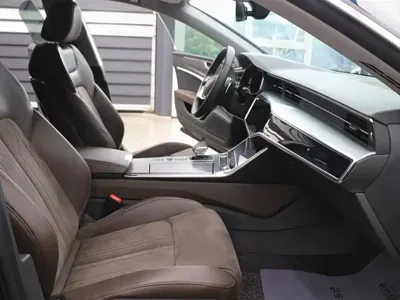 Audi A7L 2023, 59000 км, за 33224.64 USD - фото 24