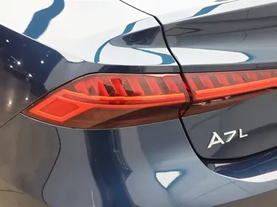 Audi A7L 2023, 59000 км, за 33224.64 USD - фото 29