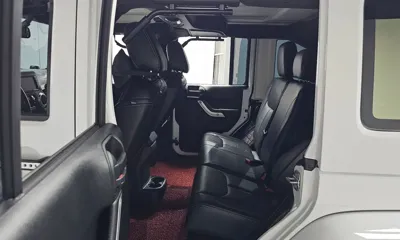 Jeep Wrangler 2017, 50128 км, за 18839.25 USD - фото 11