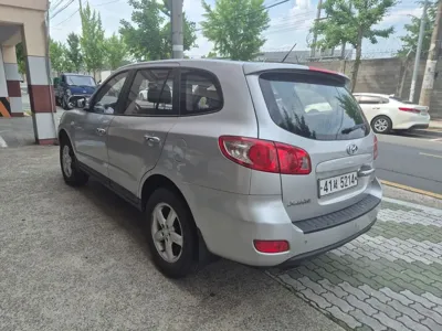 Hyundai Santafe 2009, 210103 км, за 1641.07 USD