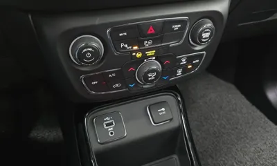 Jeep Compass 2021, 23157 км, за 14798.74 USD - фото 17
