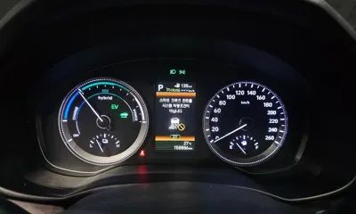 Hyundai Grandeur 2019, 158886 км, за 9839.83 USD - фото 8