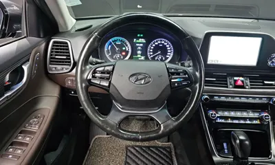 Hyundai Grandeur 2019, 158886 км, за 9839.83 USD - фото 13