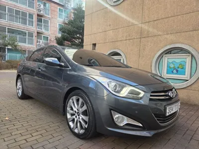Hyundai i40 2012, 125131 км, за 2776.16 USD