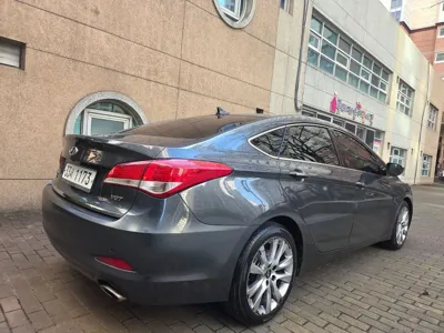 Hyundai i40 2012, 125131 км, за 2776.16 USD