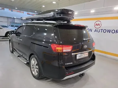 Kia Canival 2017, 121728 км, за 8923.86 USD