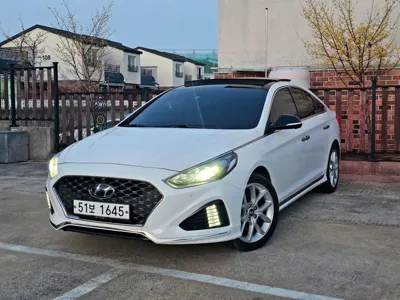 Hyundai Sonata 2018, 169616 км, за 8125.85 USD
