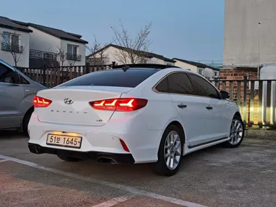Hyundai Sonata 2018, 169616 км, за 8125.85 USD