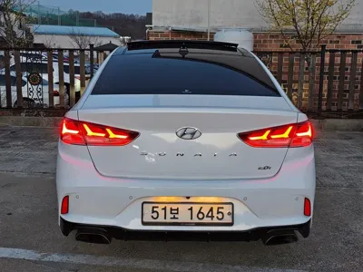 Hyundai Sonata 2018, 169616 км, за 8125.85 USD