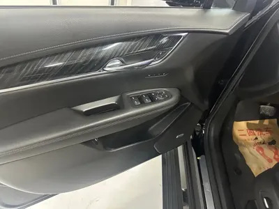 Cadillac XT6 2021, 60000 км, за 21756.63 USD - фото 12