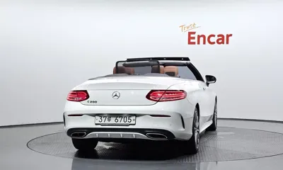 Mercedes-Benz C-Class 2018, 102903 км, за 14434.82 USD