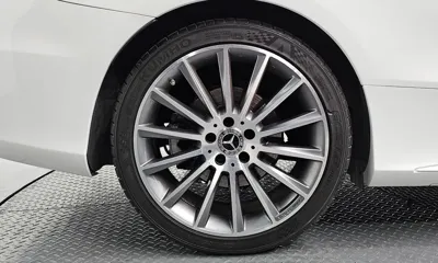Mercedes-Benz C-Class 2018, 102903 км, за 14434.82 USD