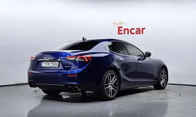 Maserati Ghibli 2017, 121029 км, за 10444.03 USD