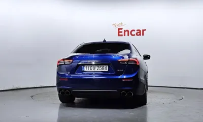 Maserati Ghibli 2017, 121029 км, за 10444.03 USD