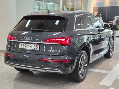 Audi Q5 2023, 16900 км, за 26058.65 USD
