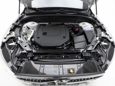 Volvo XC60 2025, 8908 км, за 36429.9 USD - фото 6