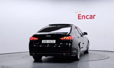 Hyundai Genesis 2016, 104214 км, за 7886.08 USD