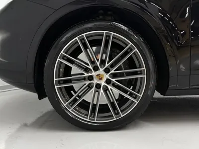 Porsche Cayenne 2022, 18060 км, за 79958.37 USD
