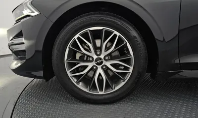 Kia K5 2022, 105336 км, за 10896.68 USD