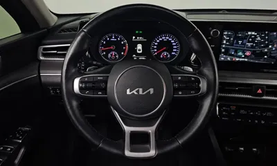 Kia K5 2022, 105336 км, за 10814.34 USD - фото 12