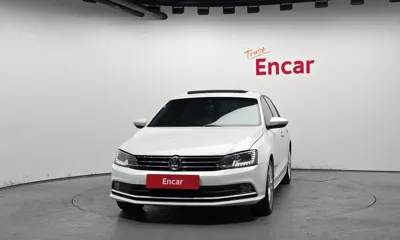 Volkswagen Jetta 2015, 167943 км, за 4163.42 USD
