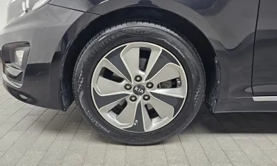 Kia K5 2015, 141533 км, за 4985.55 USD