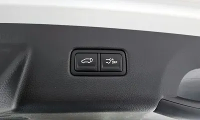 Kia Canival 2023, 32708 км, за 25945.86 USD - фото 20