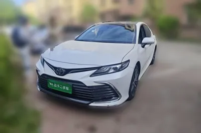 Toyota Camry · 2021 год