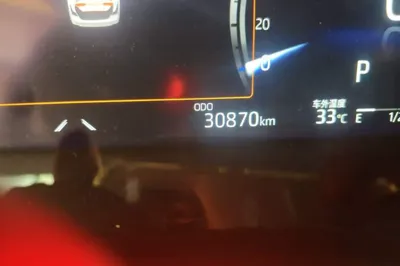 Toyota Camry 2021, 30800 км, за 18739 USD - фото 12