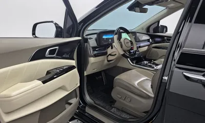 Kia Canival 2023, 73924 км, за 24681.63 USD - фото 10