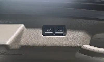 Kia Canival 2023, 73924 км, за 24681.63 USD - фото 39