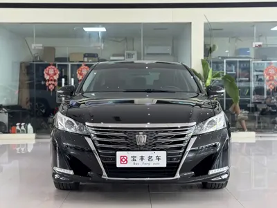 Toyota Crown 2018, 120000 км, за 14496.58 USD