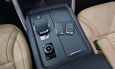Land Rover Discovery 2024, 8613 км, за 48186.48 USD - фото 9