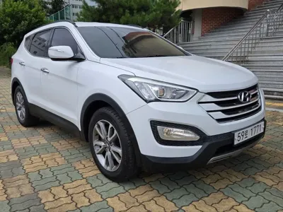 Hyundai Santafe 2014, 197170 км, за 4690.56 USD