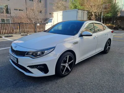 Kia K5 · 2019 год