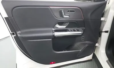 Mercedes-Benz GLA-Class 2021, 96806 км, за 16345.02 USD - фото 24
